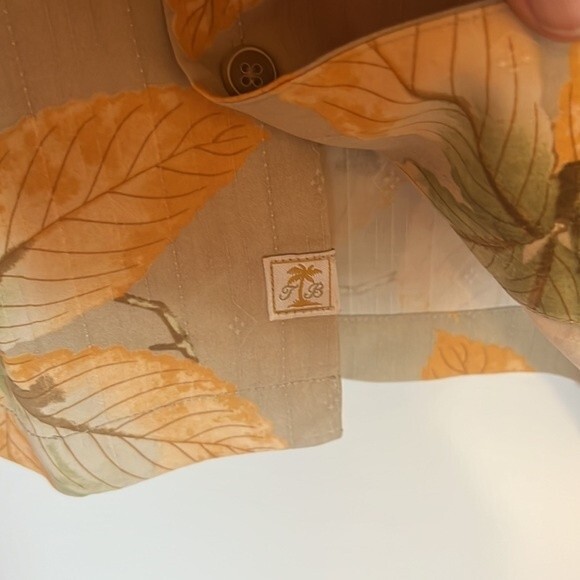 Tommy Bahama Silk Short Sleeve Button Down Shirt size XL - Picture 3 of 6